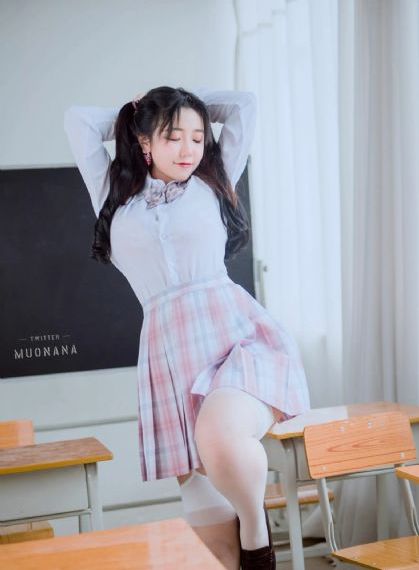 善良娇妻让老头发泄_720全集免费观看